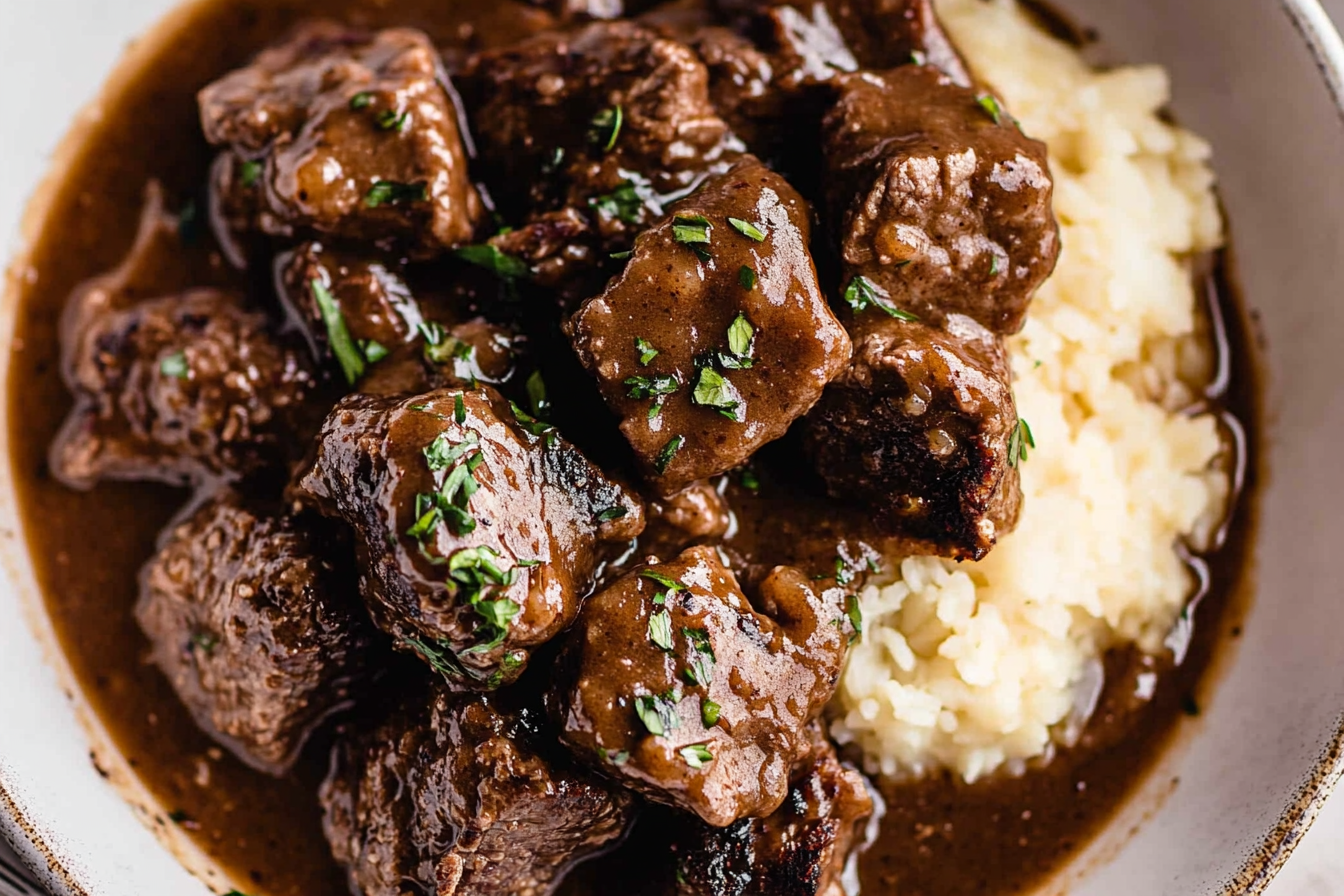 Crockpot Beef Bites and Gravy