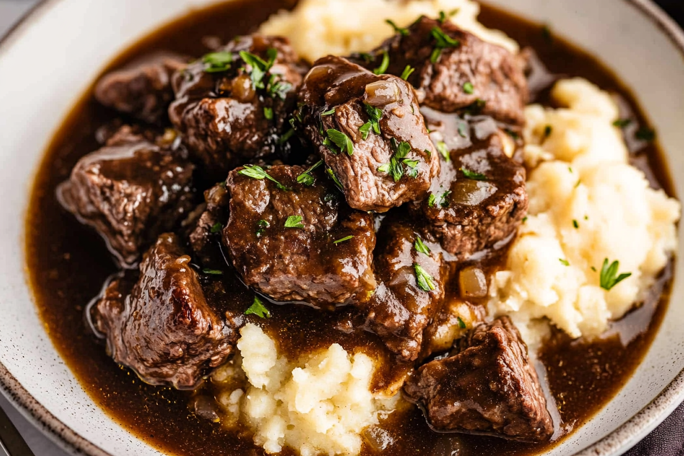 Crockpot Beef Bites and Gravy

